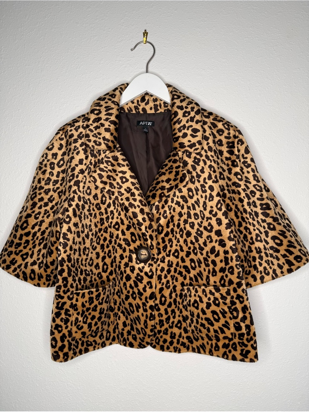 APT 9 Women's Leopard Print Blazer Jacket - Tan & Black. Fun, swingy jacket.